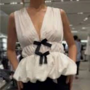 ZARA White Sleeveless Top with  Bow detail size small
